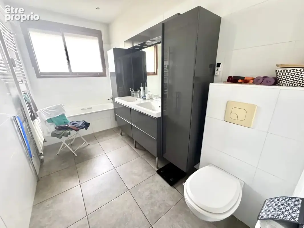 Cannes Vente vaste appartement 3 pièces proche centre - photo 10