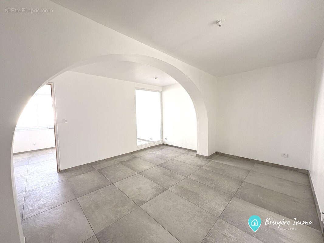 Appartement à AULNOYE-AYMERIES