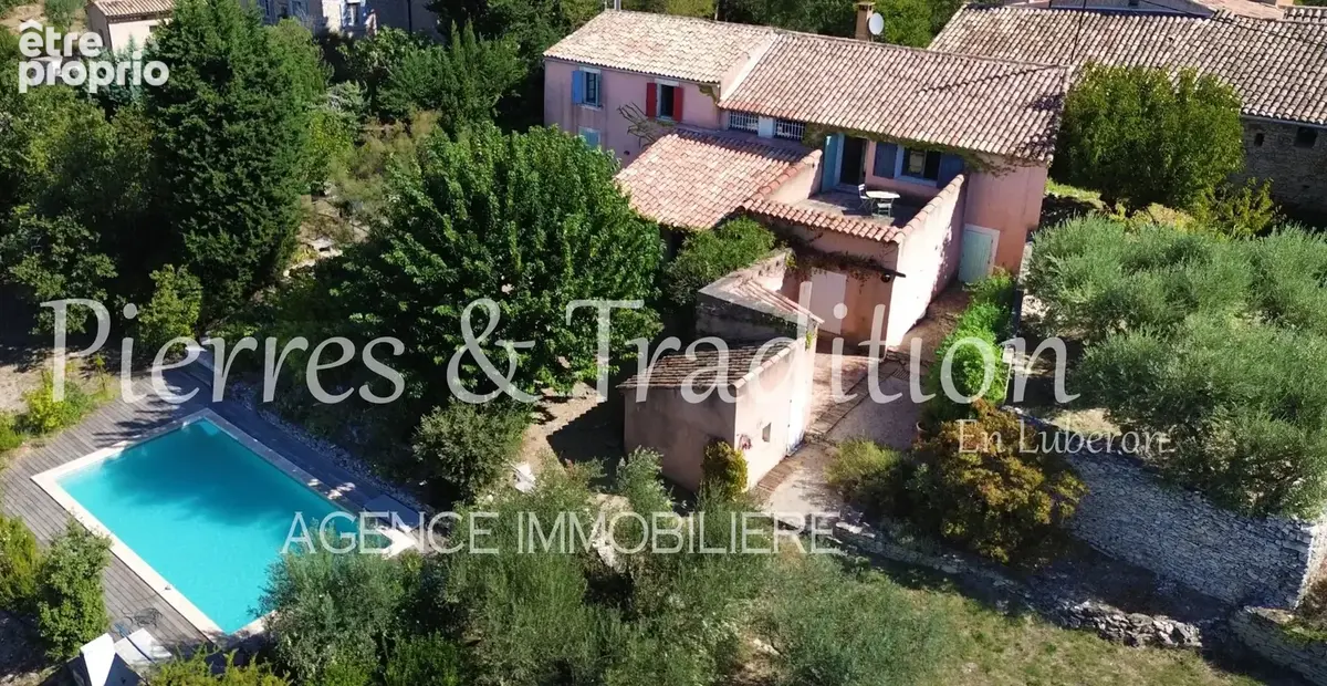 Propriété à St Saturnin les Apt avec vue et piscine - photo 1