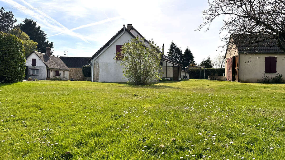 Maison à LE THIEULIN