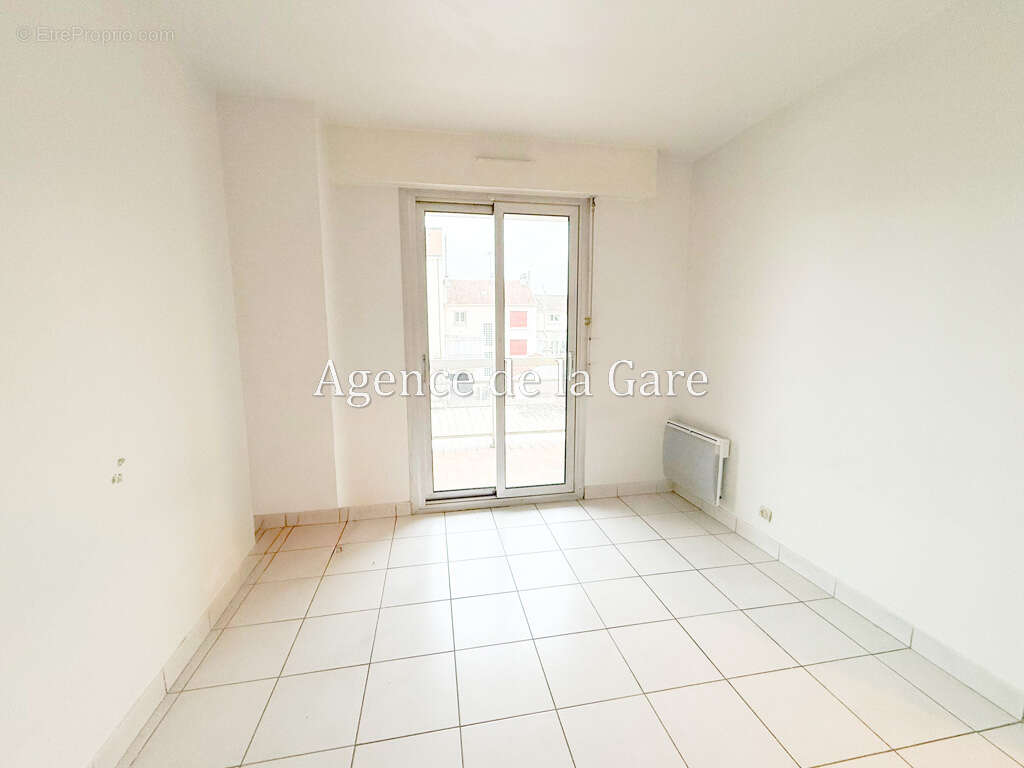 Appartement à SARTROUVILLE