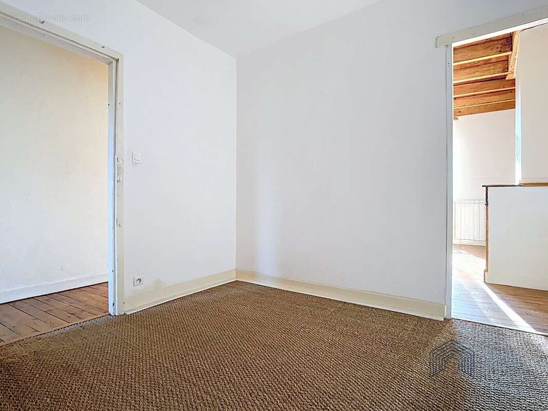 Maison à SAINT-SULPICE