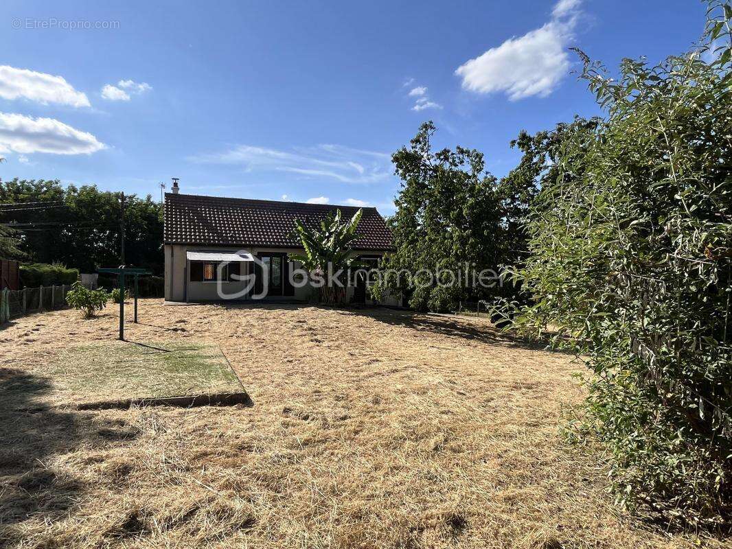 Charmant pavillon de plain-pied sur sous-sol complet avec garage et terrain - photo 27