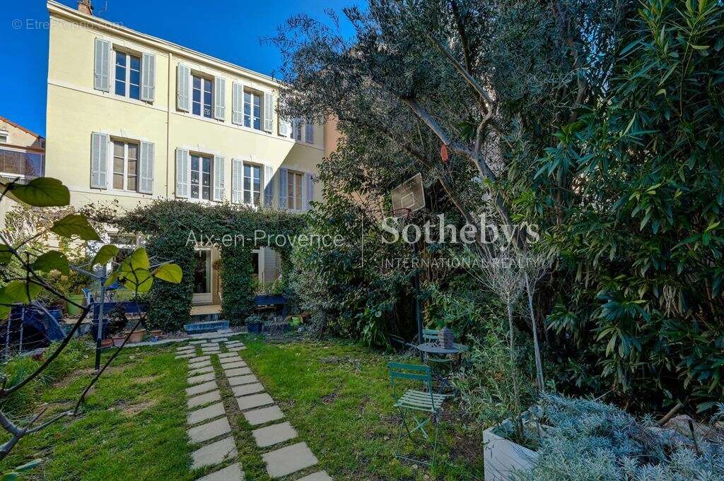 Maison à AIX-EN-PROVENCE