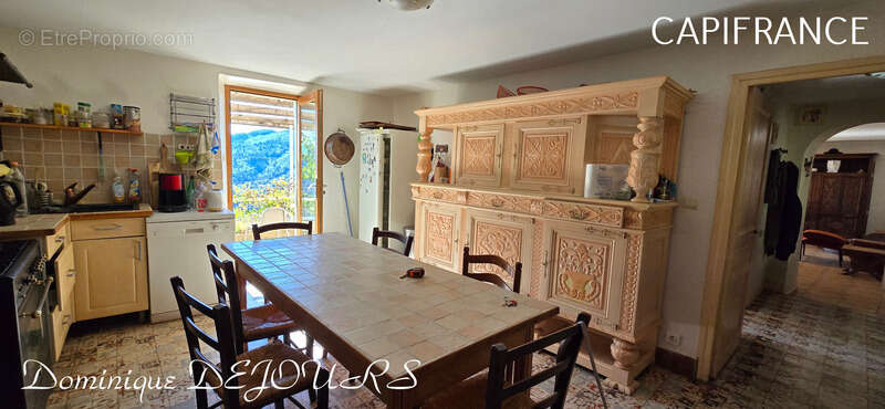 Maison à SAINT-MICHEL-DE-CHABRILLANOUX