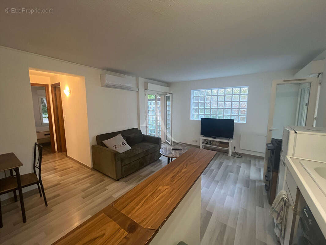 Appartement à LE CANNET