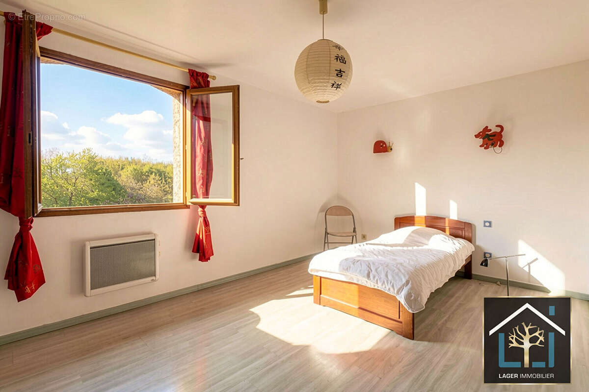 Maison  Faramans avec magnifique terrain et plan d'eau - photo 15
