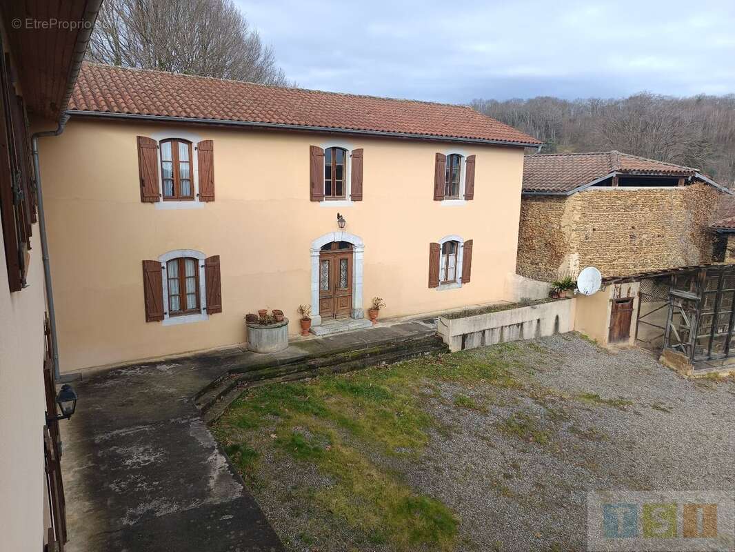 Maison à CASTELNAU-MAGNOAC