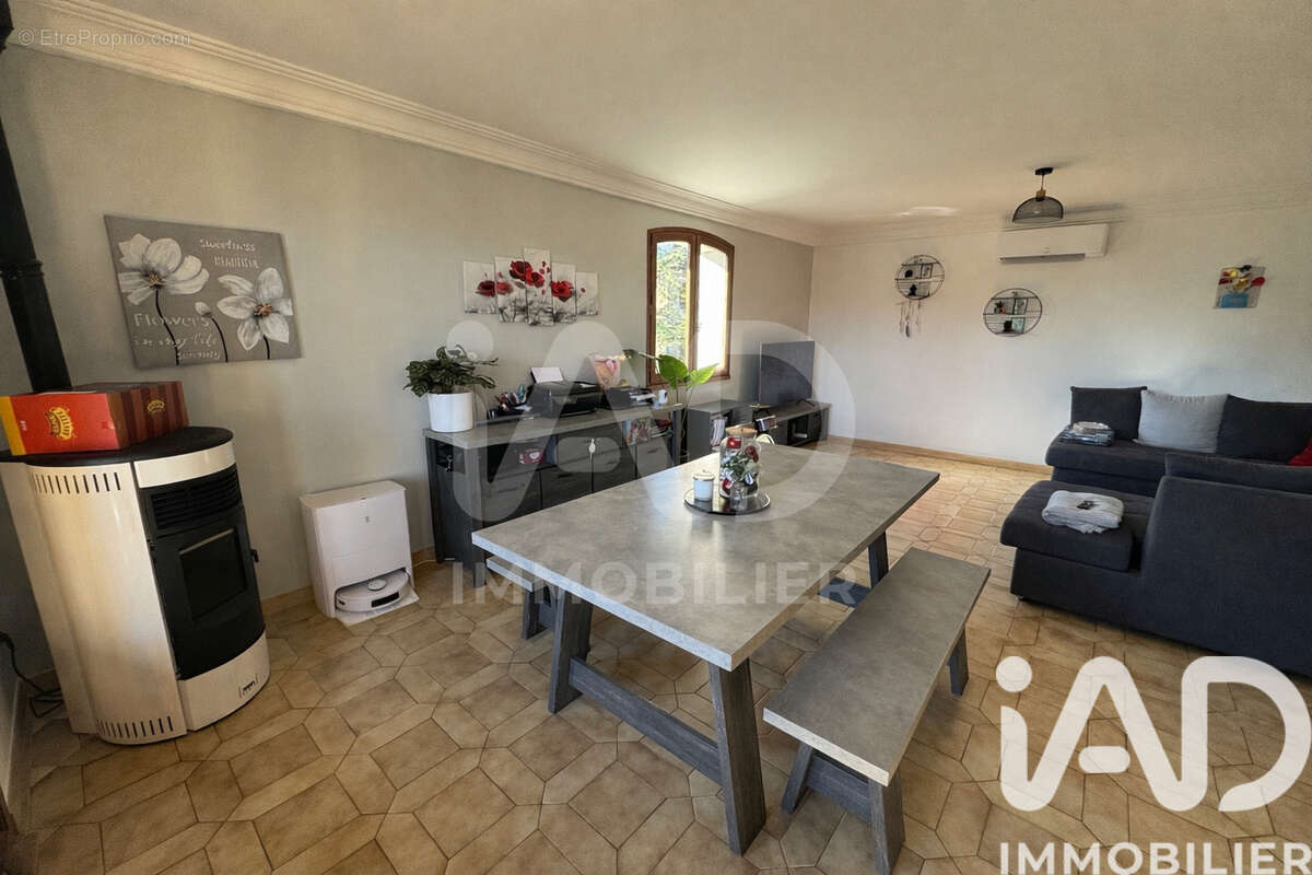 Photo 4 - Maison à SAINT-JEAN-DU-PIN