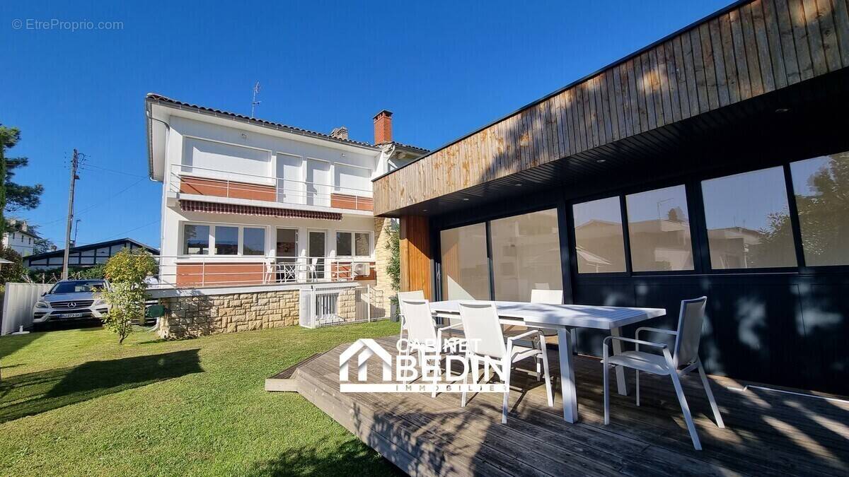 Maison à LE BOUSCAT