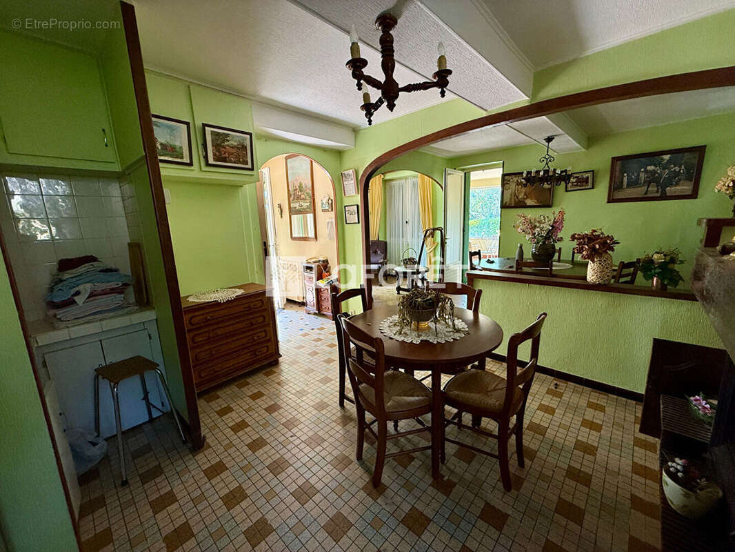 Maison à SAINTE-CROIX-DU-MONT