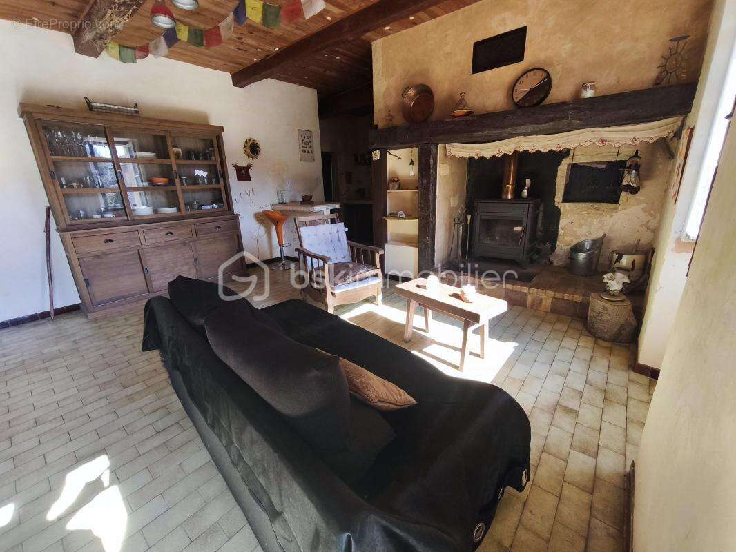 Maison à AURIONS-IDERNES