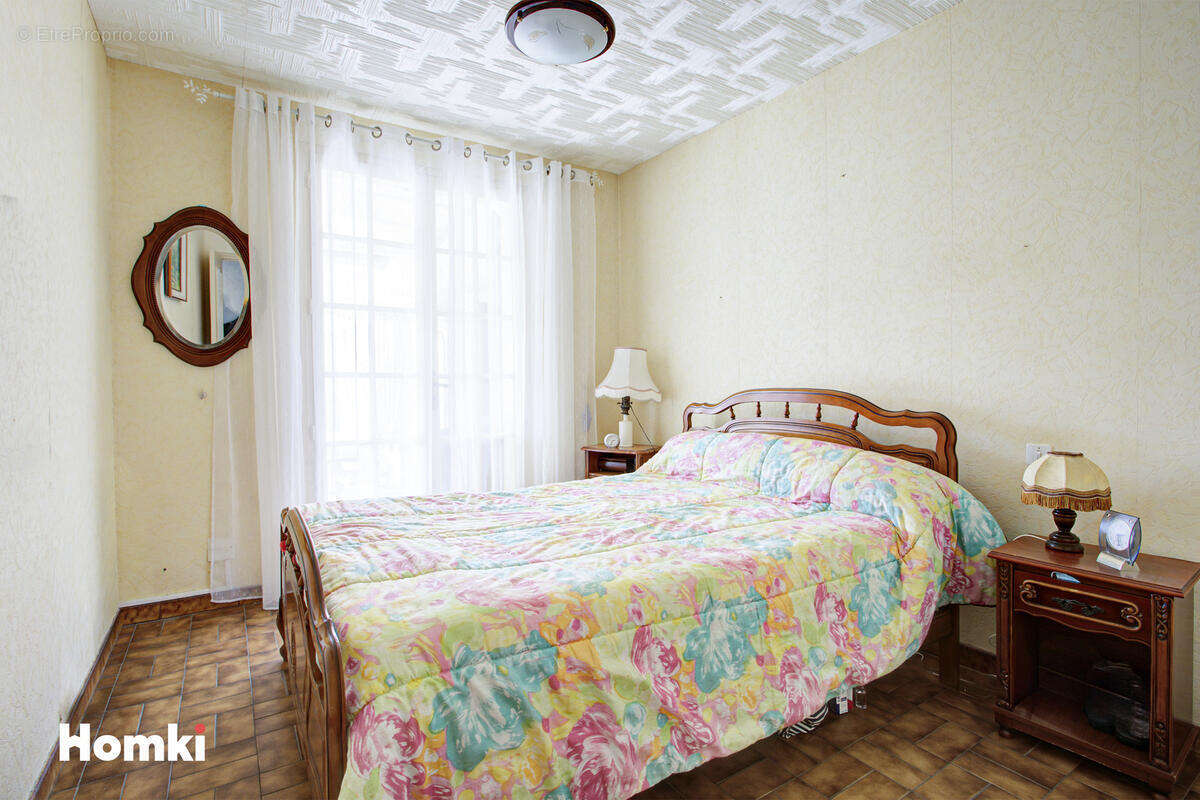 Maison à SAINT-ESTEVE