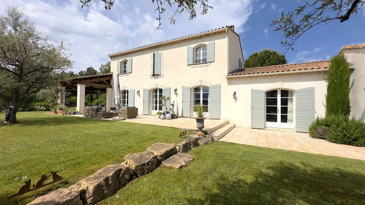 Maison à VAISON-LA-ROMAINE