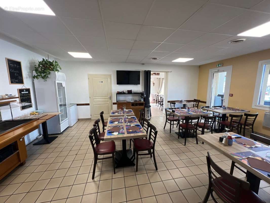 Commerce à SAINT-CHRISTOPHE-DU-BOIS