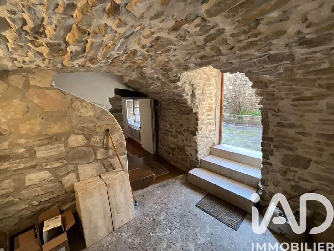 Maison 57 m² à Saint-Etienne-De-L'olm  - photo 6