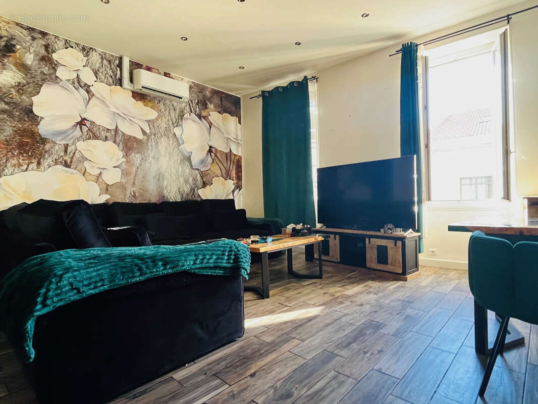 Appartement à MARSEILLE-16E