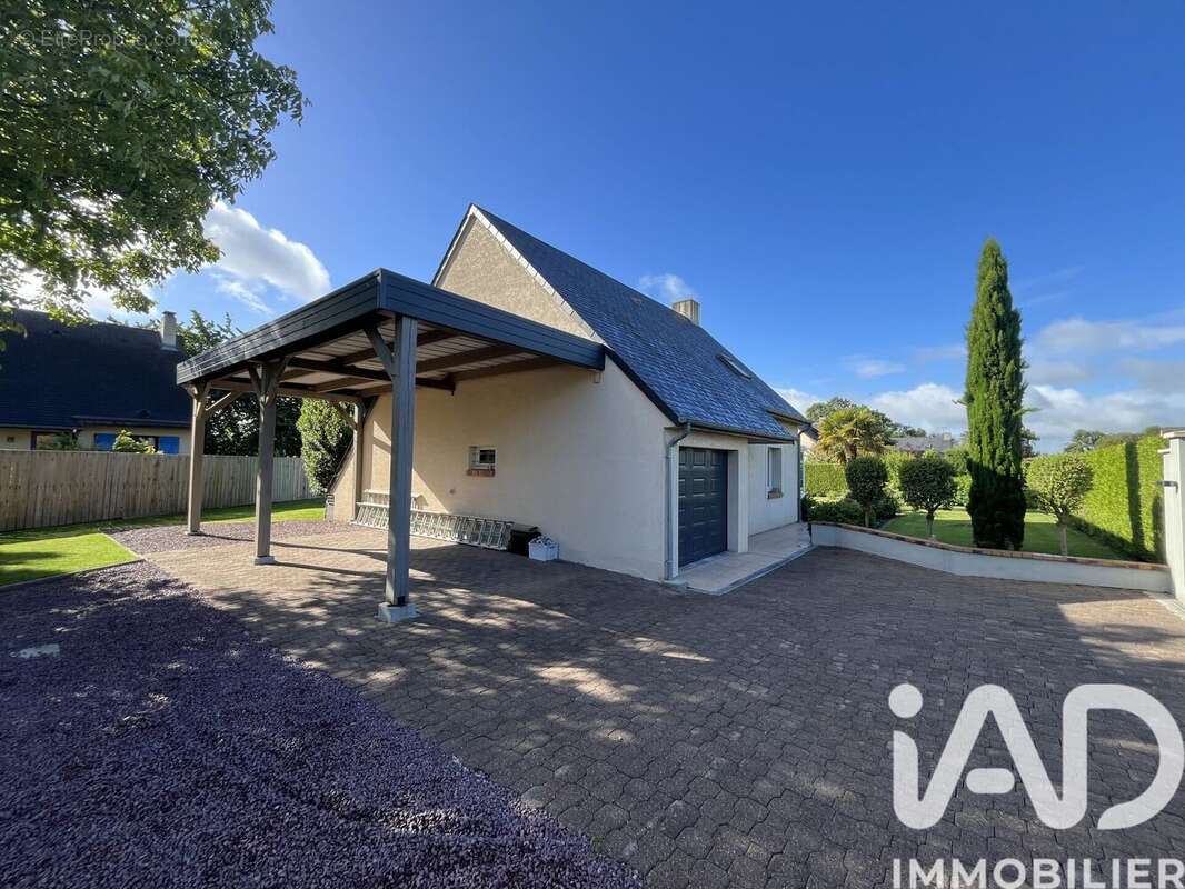 Maison 96 m² à Le Fresne-Camilly  - photo 4