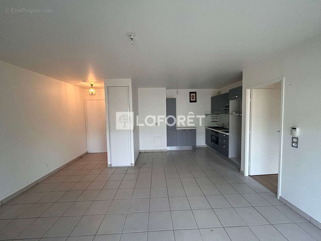 Appartement à EMERAINVILLE