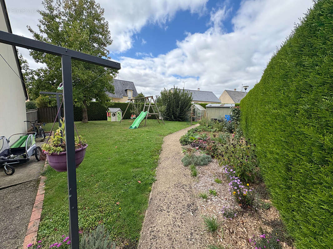 Maison à SAINT-BERTHEVIN