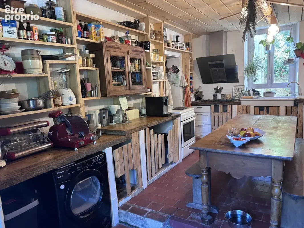 Le Veurdre - Ancien moulin à eau avec une maison spacieuse et un petit bout de rivière sur un terrain de 1,7 h - photo 5
