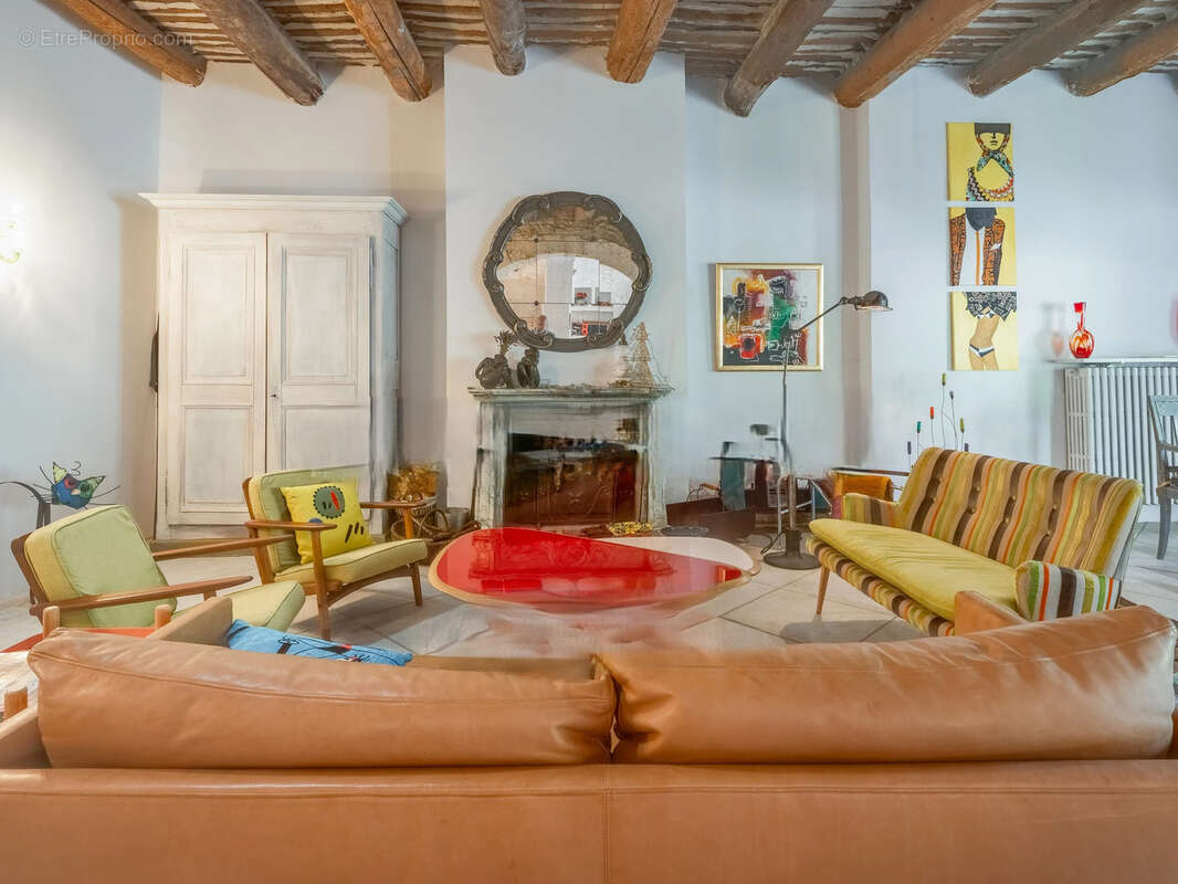 ALLEINS, maison de caractère de 350 m2, piscine, garage - photo 21