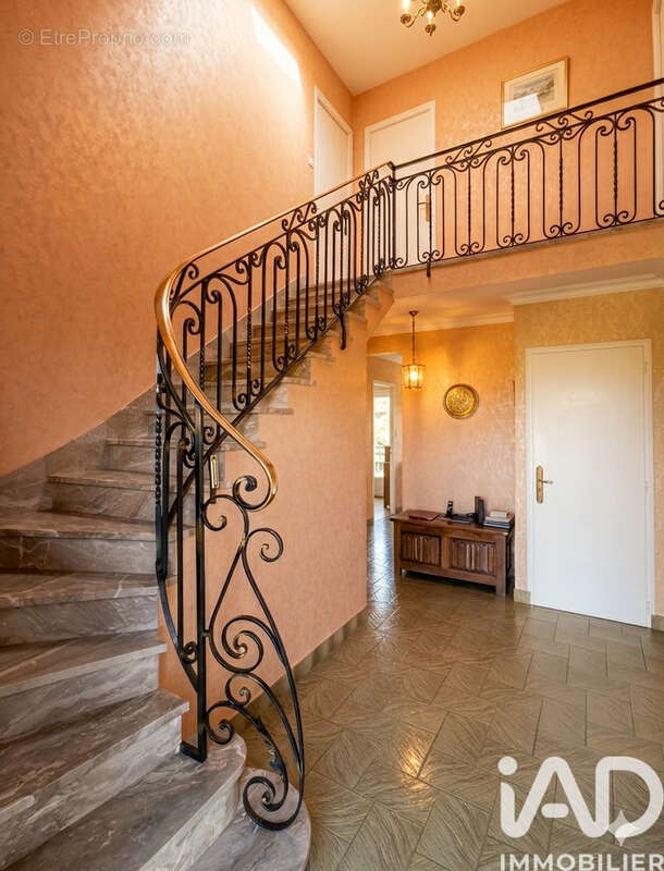 Photo 4 - Maison à LA ROCHE-DERRIEN