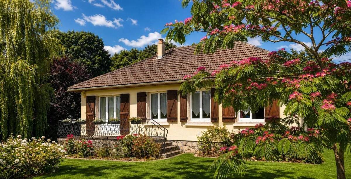Maison à SAINT-PIERRE-SUR-DIVES