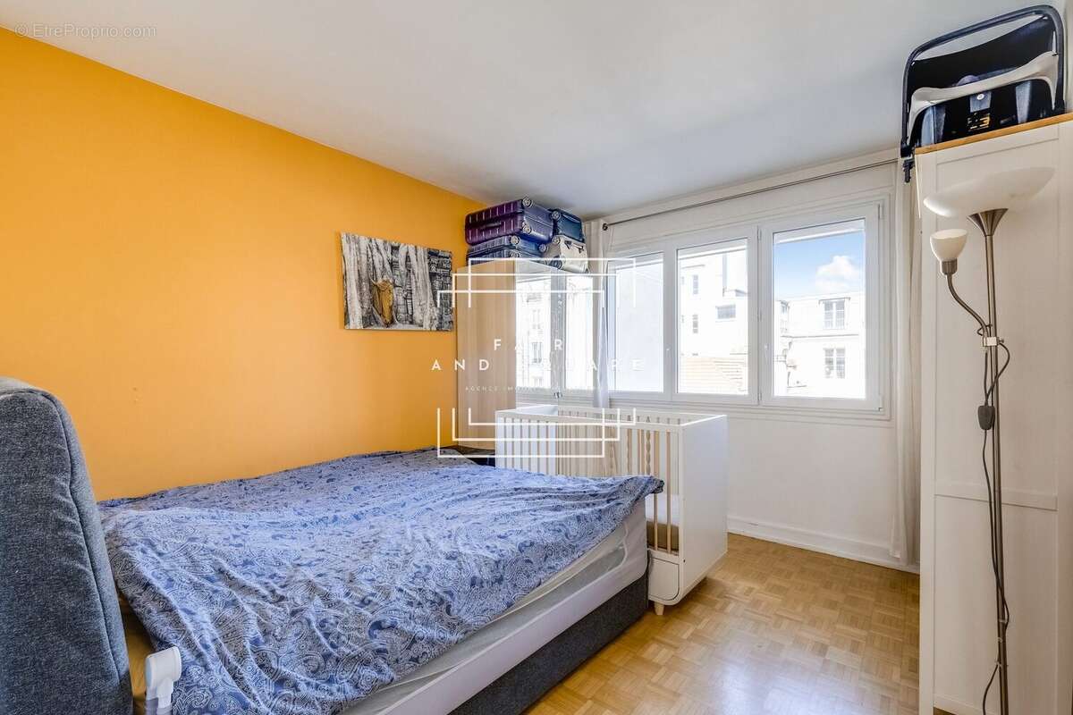 Appartement à NEUILLY-SUR-SEINE