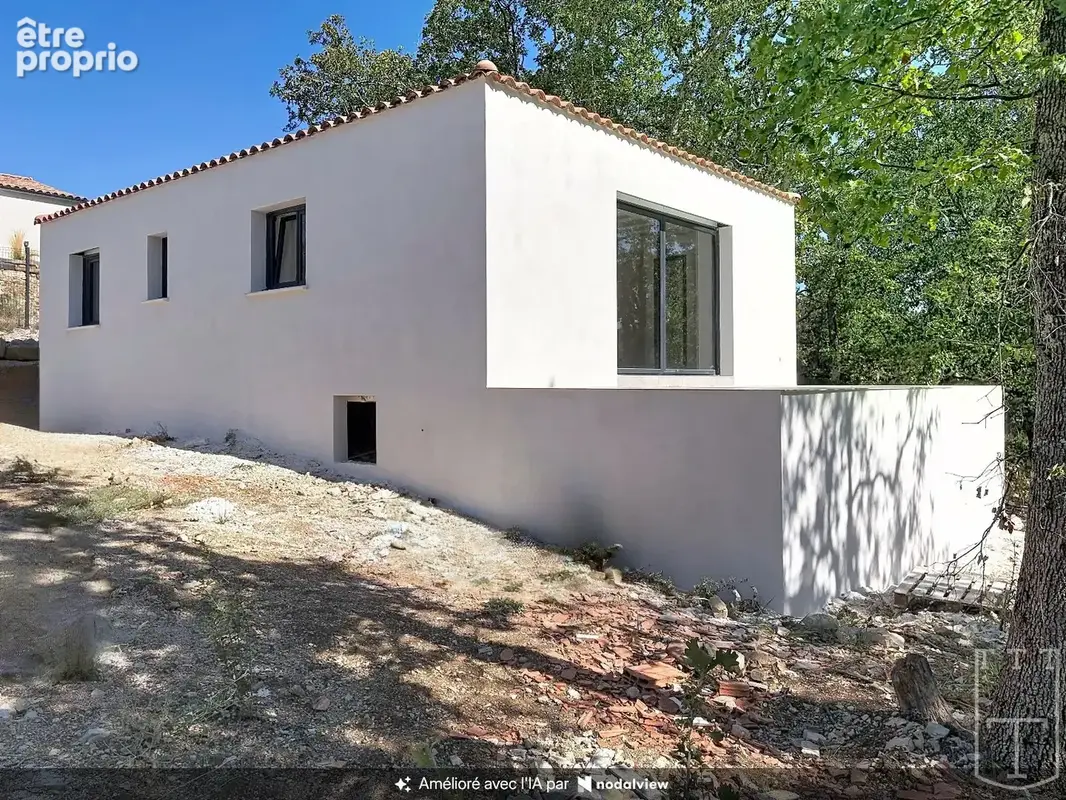 Maison à RUOMS