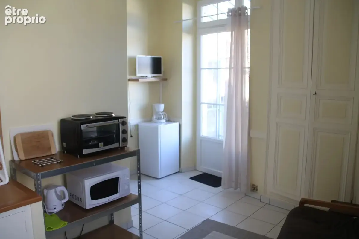 Excellente opportunité d'investissement : immeuble comprenant 3 petits appartements destinés à la location - photo 2