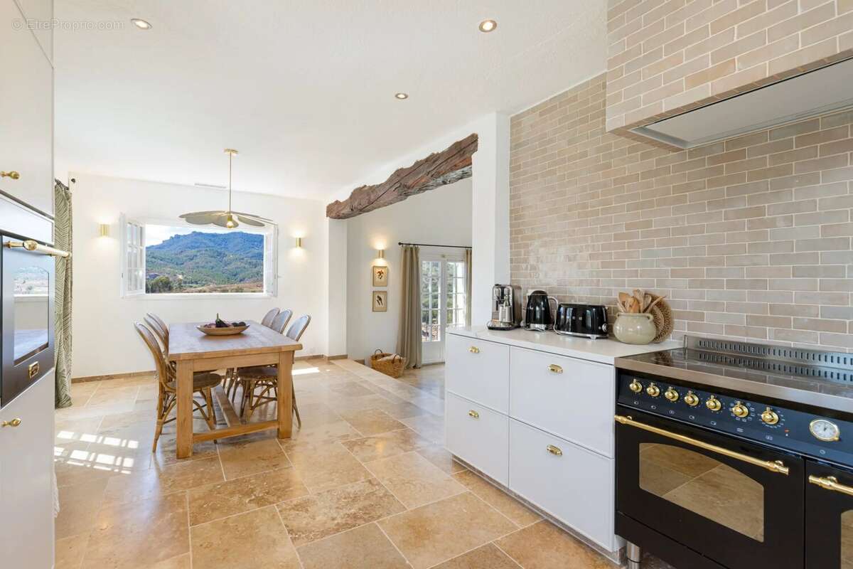 Appartement à MANDELIEU-LA-NAPOULE