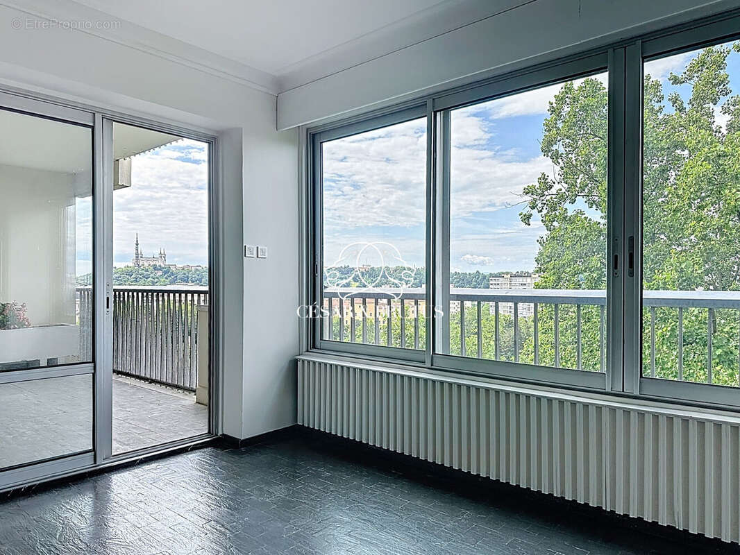 Appartement à LYON-4E