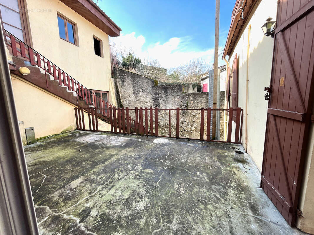 Appartement à CANCON