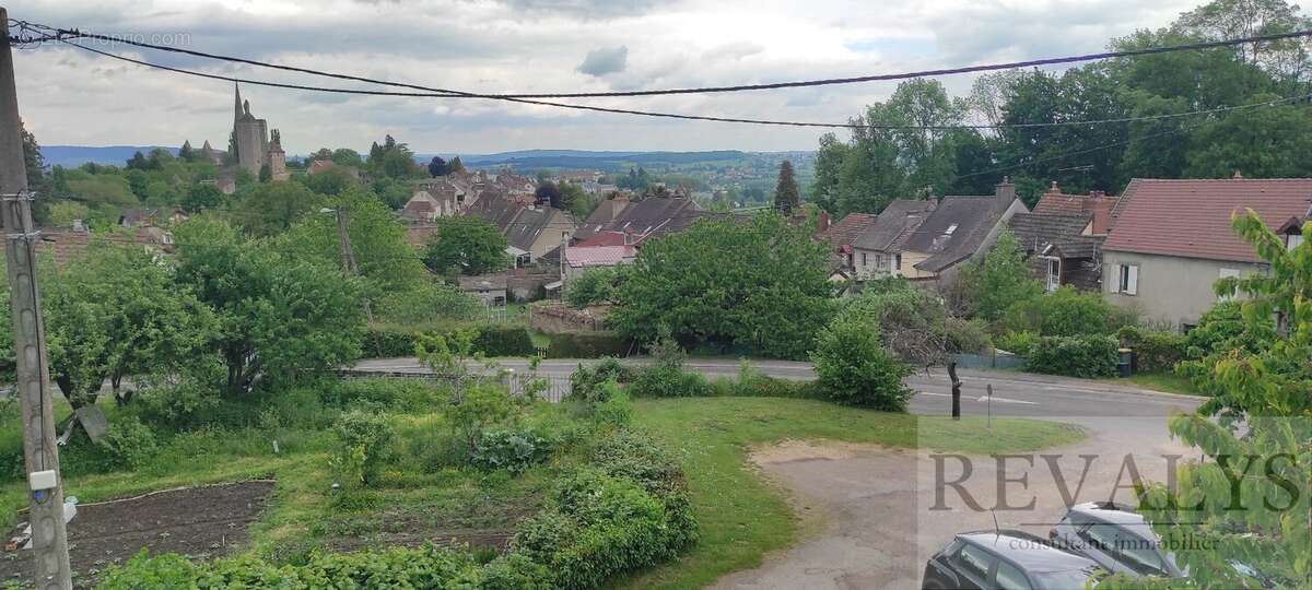 Maison à AUTUN