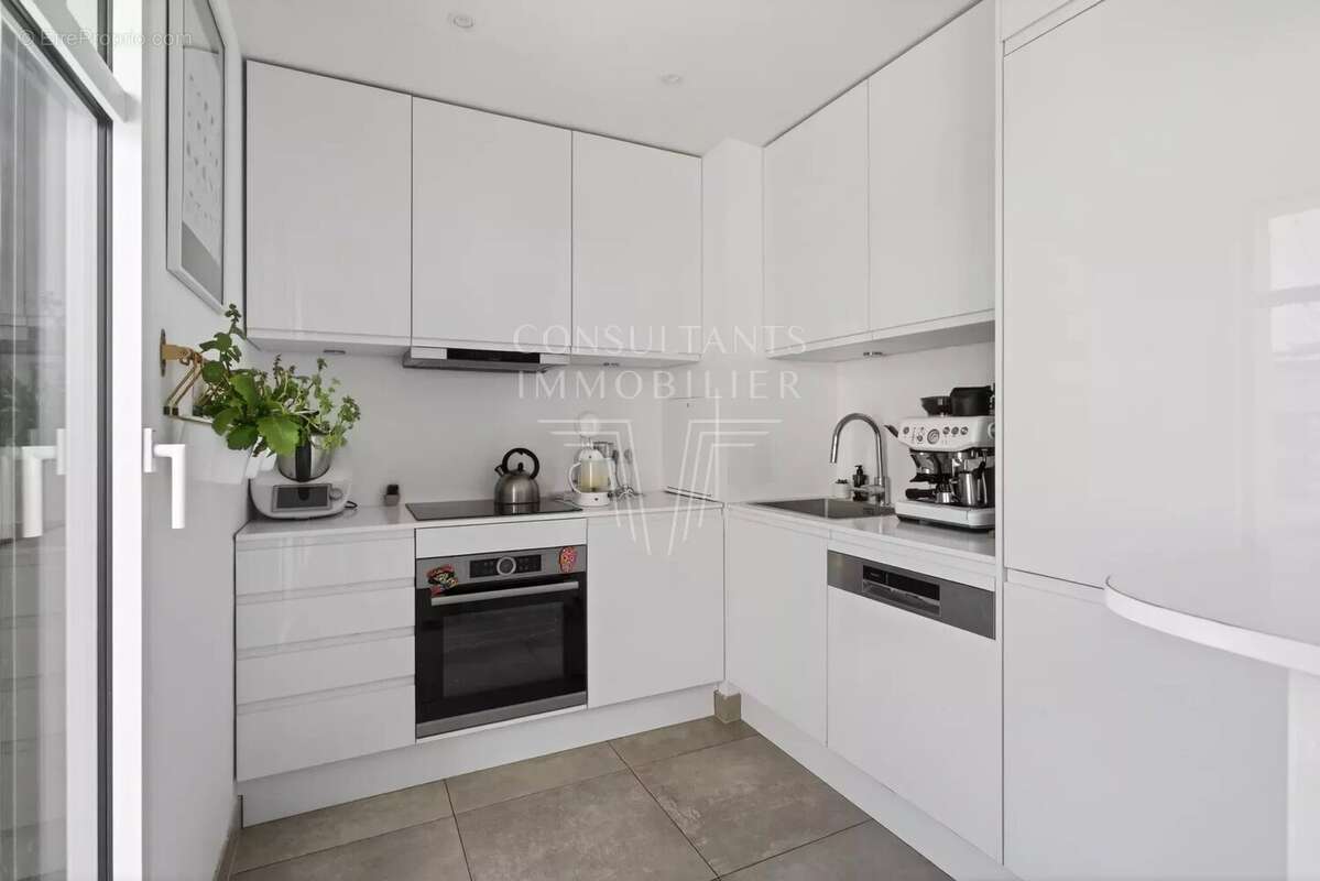 Appartement à LEVALLOIS-PERRET