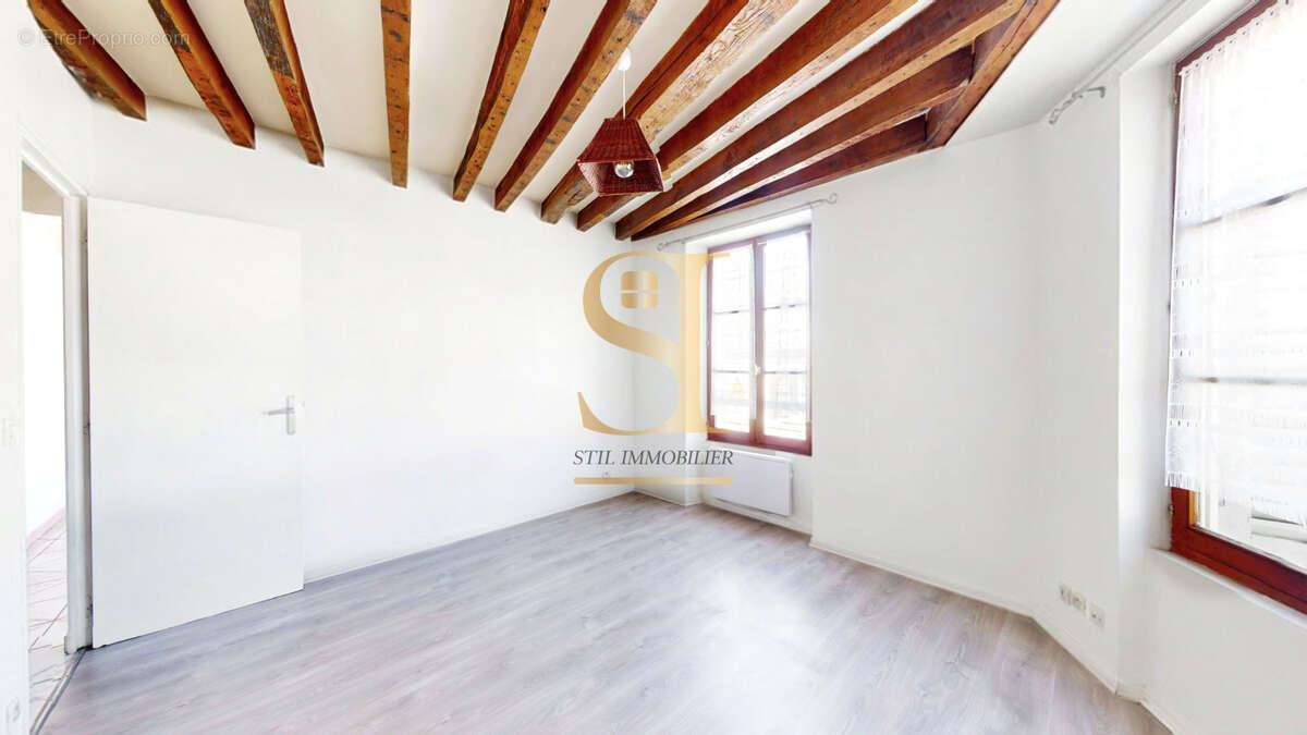 Appartement à HERICY