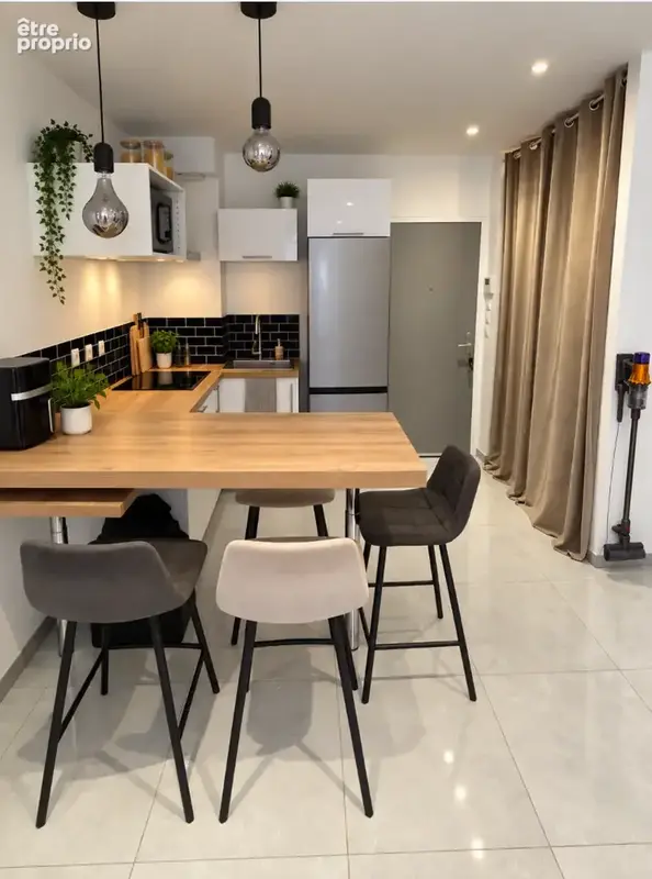 Valenciennes Hyper-Centre   Appartement 32 m2 entièrement rénové avec balcon de 10 m2 et ascenseur - photo 2