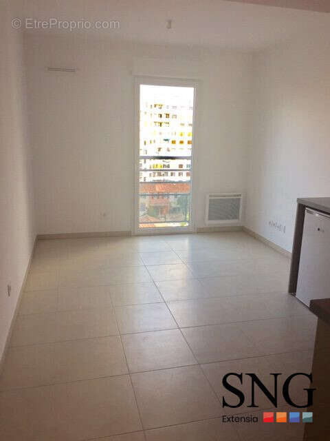 Appartement à MARSEILLE-4E