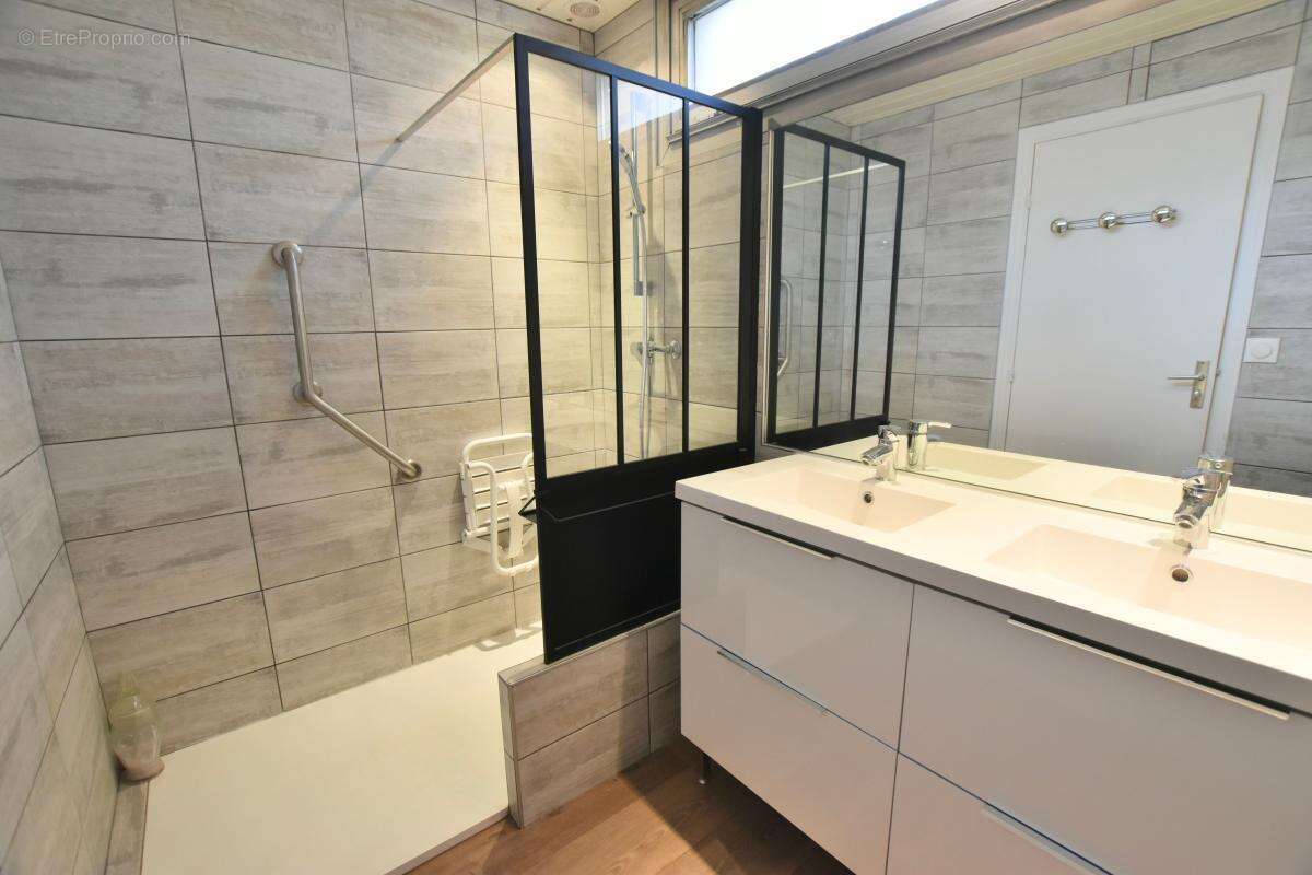 Appartement à TASSIN-LA-DEMI-LUNE