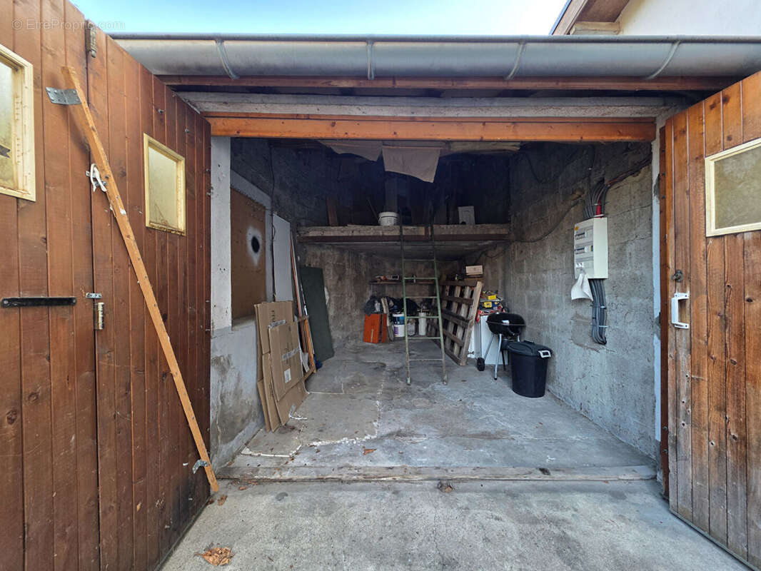 Maison à SAINT-GENIX-SUR-GUIERS