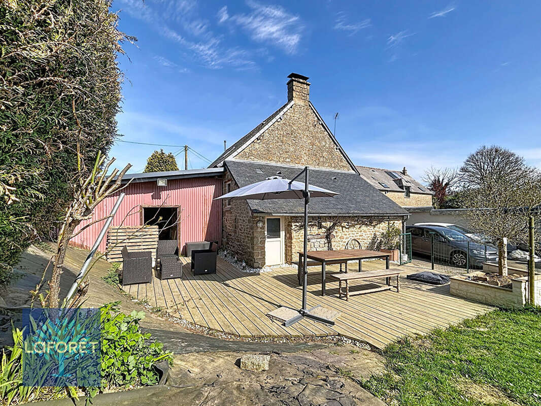 Maison à LA BAZOUGE-DU-DESERT