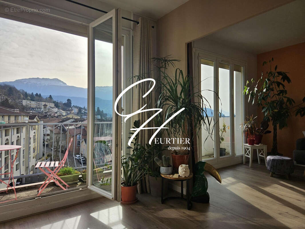 Appartement à VOIRON