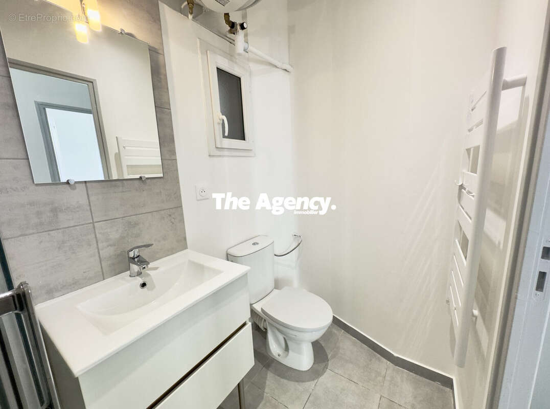 Appartement à MARSEILLE-1E