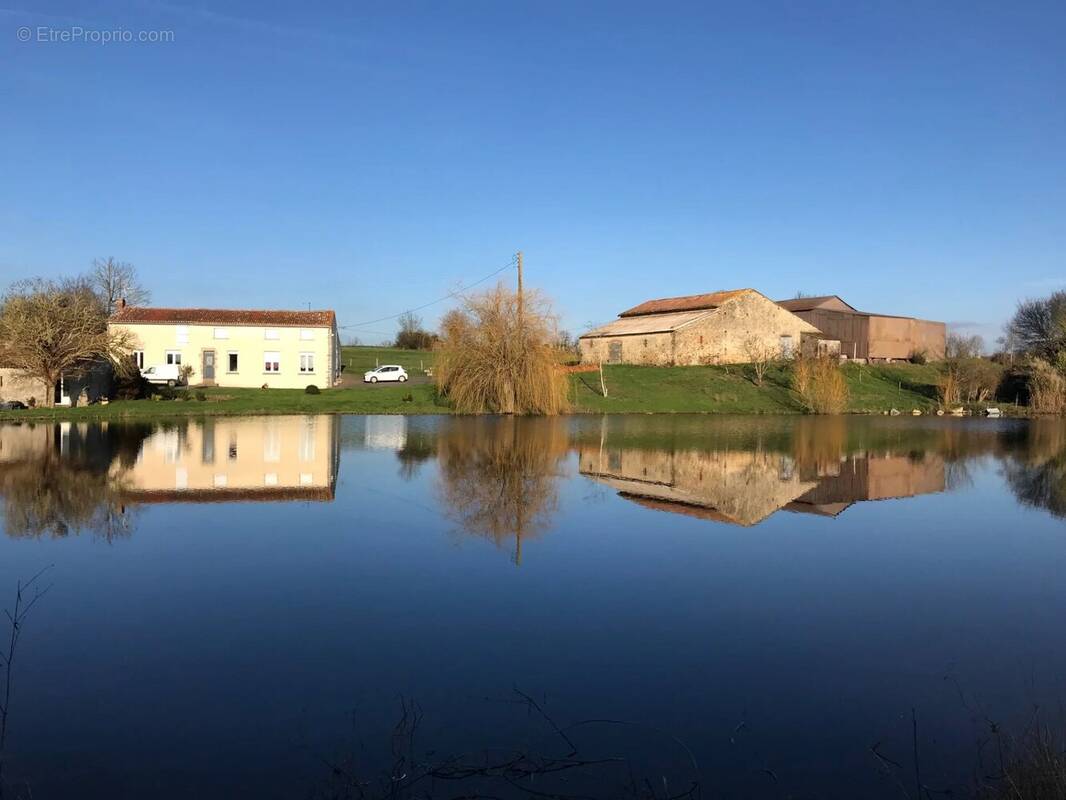 Maison à ARGENTON-CHATEAU