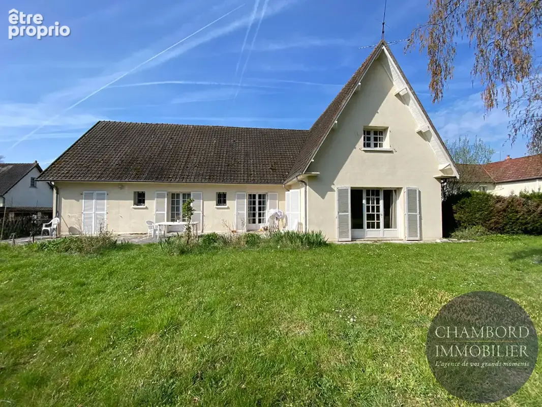 Maison spacieuse à vendre à Les Montils - Exclusivité CHAMBORD IMMOBILIER - photo 4