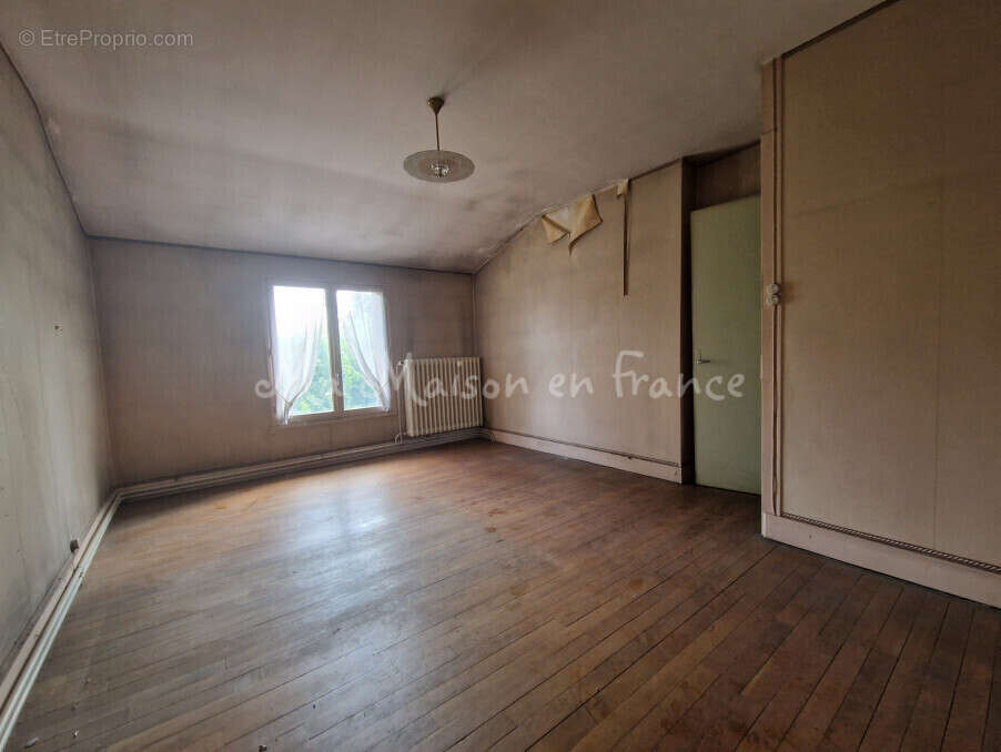 Maison à SAINT-POURCAIN-SUR-SIOULE