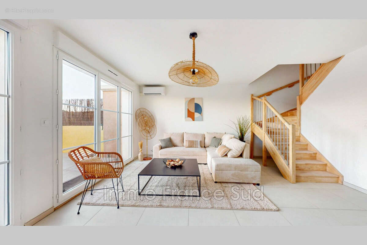 Maison à LA GARDE-FREINET