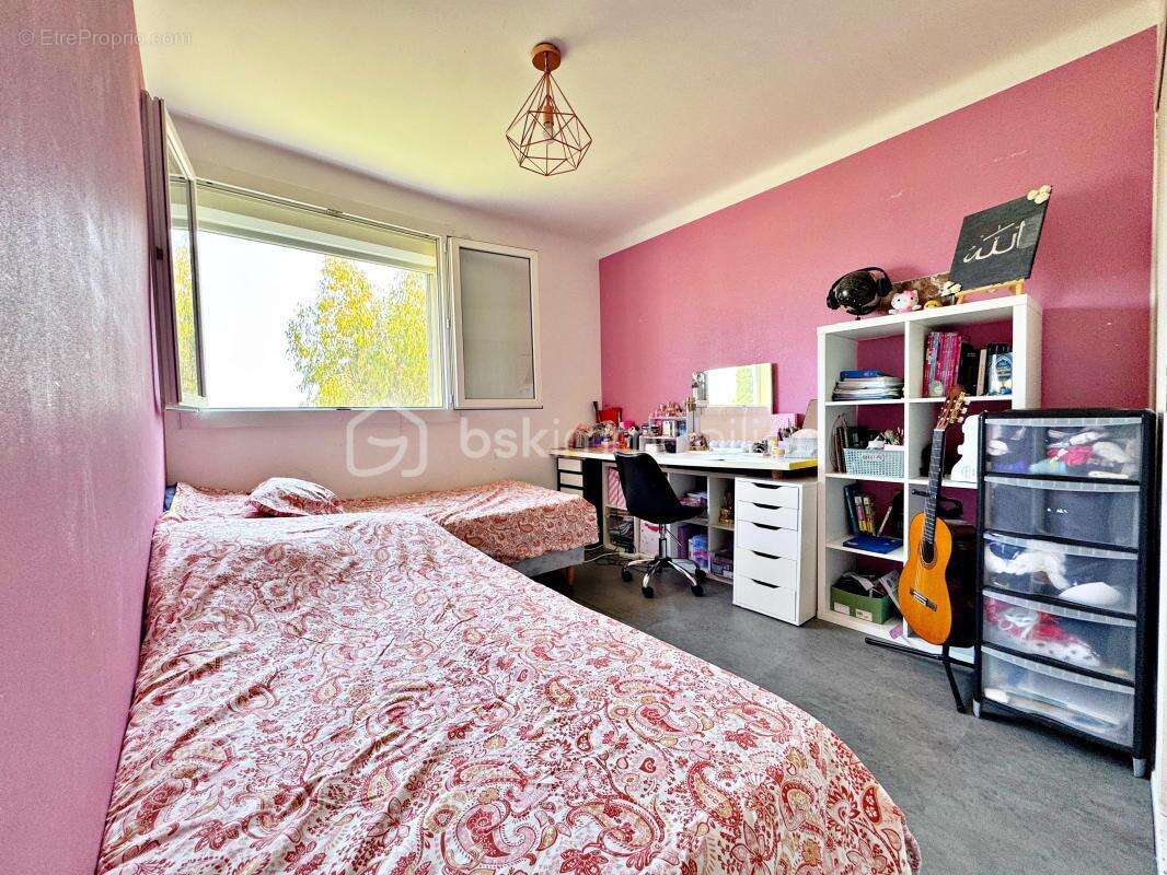 Dpt var - hyeres-les-palmiers - appartement t4 de 73 m² en duplex - 2 eme et 3 eme etage - photo 14