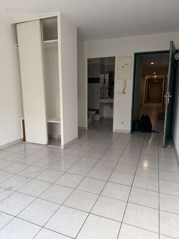 Appartement à MARSEILLE-5E